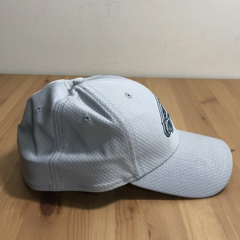 Philadelphia Eagles NFL New Era 39Thirty Flex Hat Cap M/L Gray Green Football